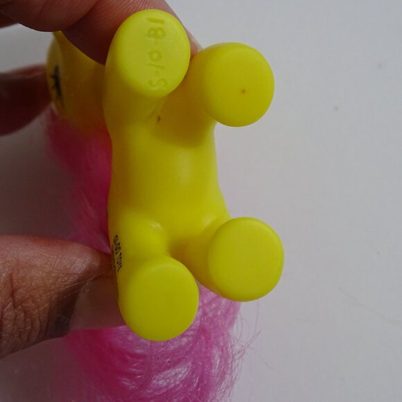 Gigo Toys Yellow Pony Figure With Pink Hair and Butterfly Design For Kids - Picture 4 of 8